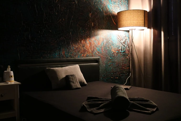 Opium Massage — 4 / 8