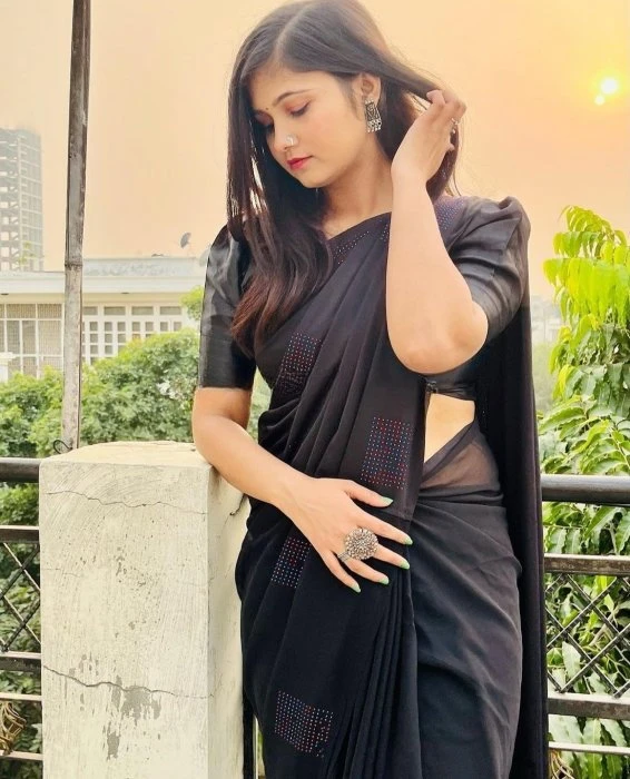 Amrita — 2 / 3