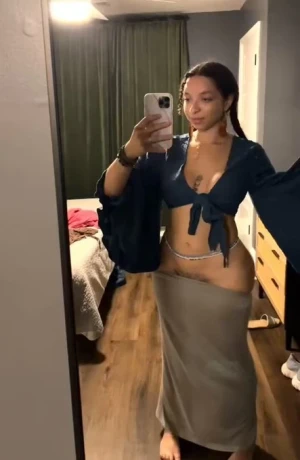 Nina — 1 / 2