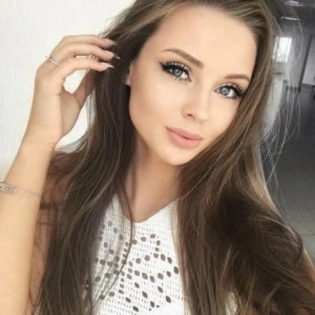 Alexia — 1 / 6