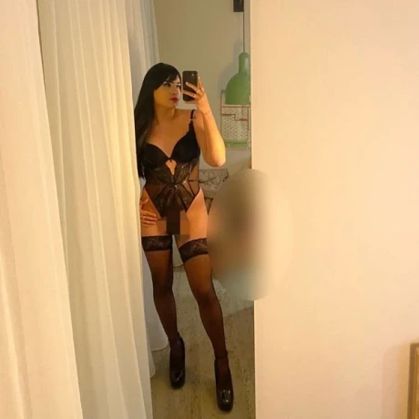 Ts Isidora Latina Hot1 — 3 / 6