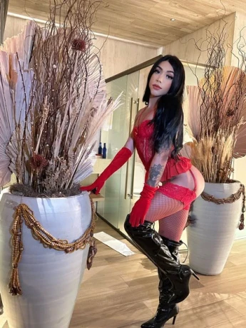 TS Julia Beatriz — 14 / 21