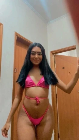 Kiara Milani — 2 / 3