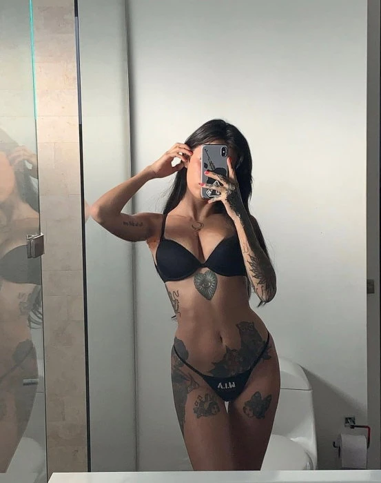 Tatka, Escort, Prague