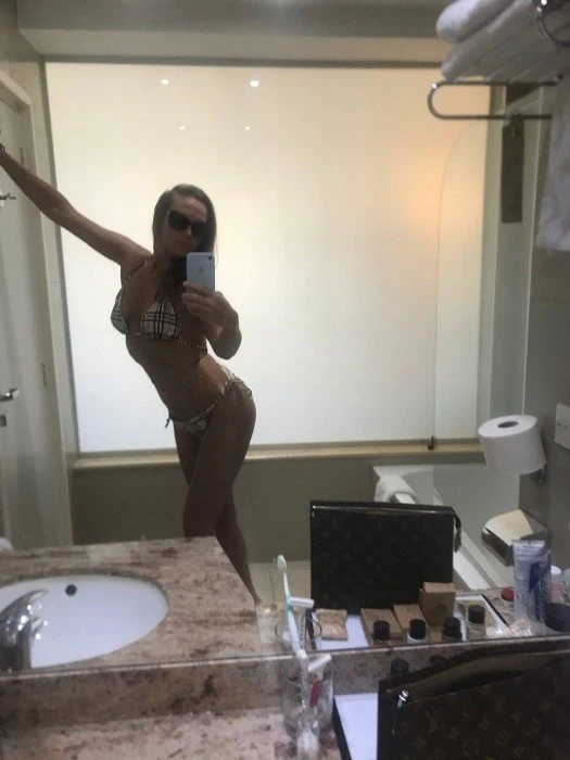 Lana — 2 / 4