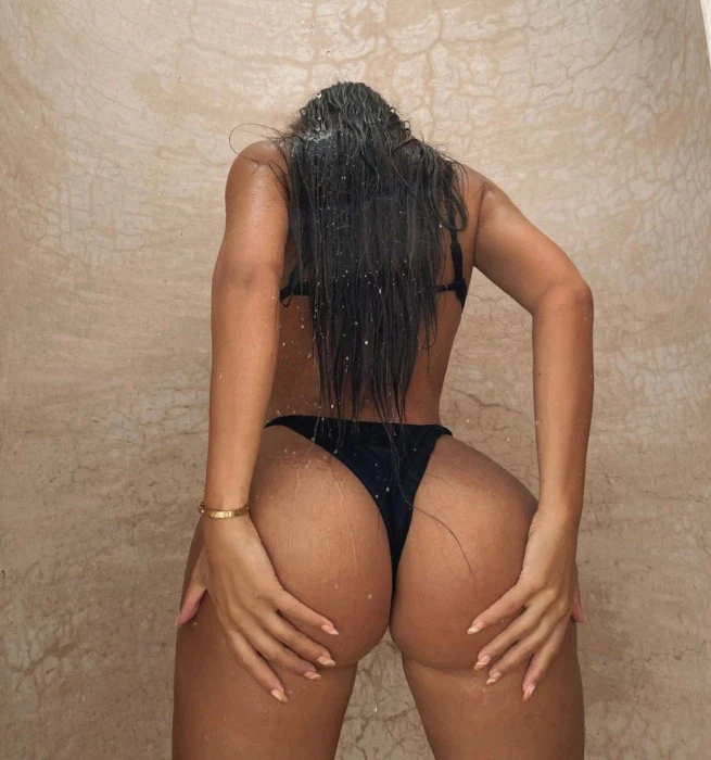 Danna — 3 / 5