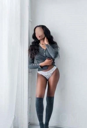 Izabel — 2 / 3
