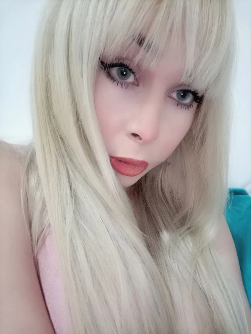 Liz Delgado — 5 / 12