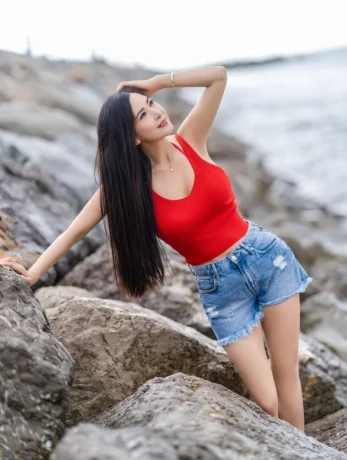 Heisse Girls Wei Wei In Rheineck Und Susanna In Sankt Gallen — 2 / 5