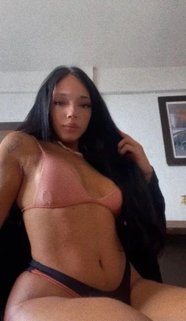 Diana Esteves — 3 / 10