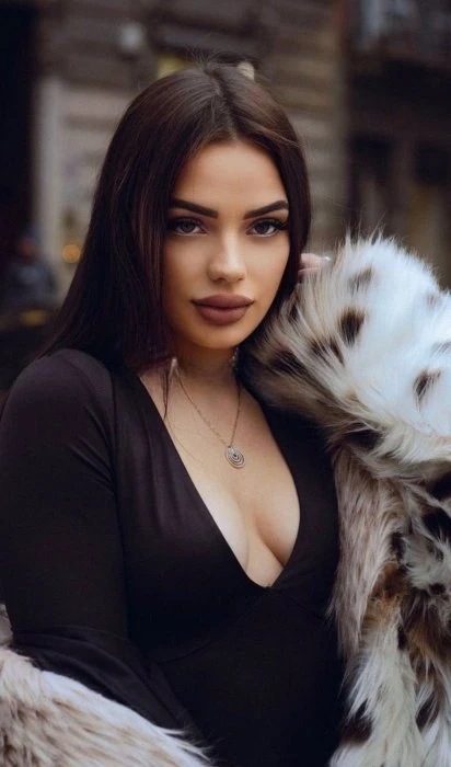 Mila, Escort, Milan