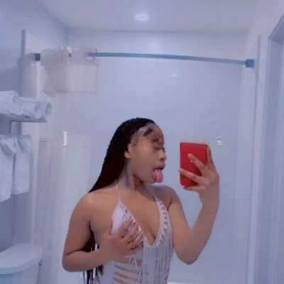 Cece, Escort, Luxembourg