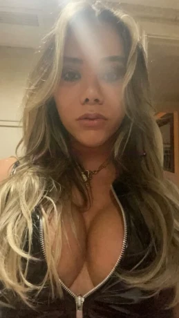 Isis Farache — 6 / 12