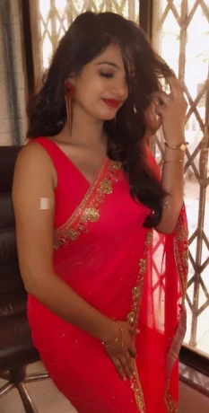 Riya Agarwal — 2 / 3