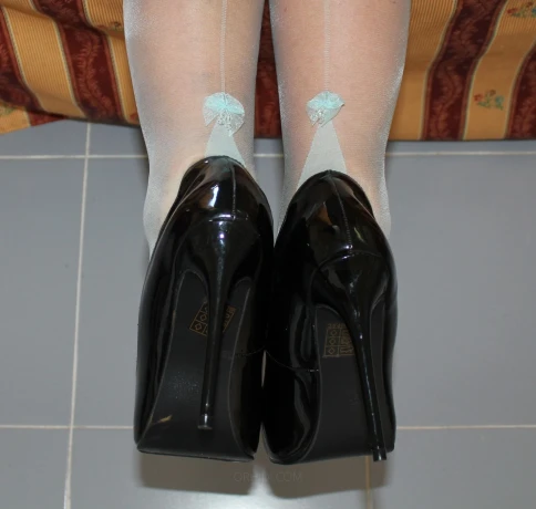 Classy Hotwife — 3 / 17