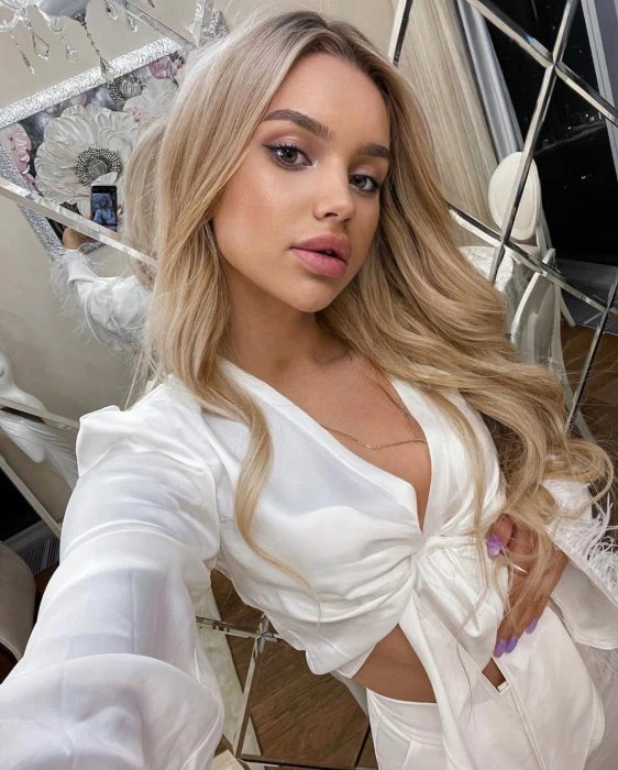 Rita — 2 / 4