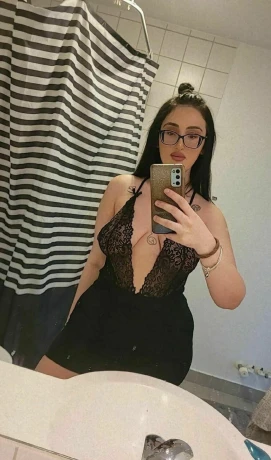 Casandra New — 1 / 4