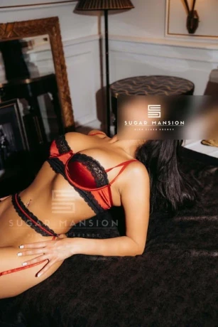 Jasmina Sugar Mansion — 2 / 8