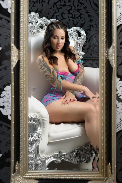 Leea, Escort, Vienna