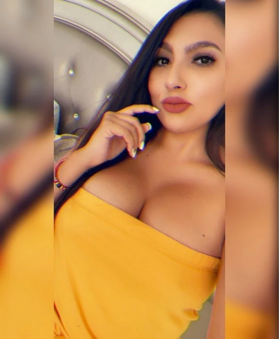 Janet, Escort, Muscat