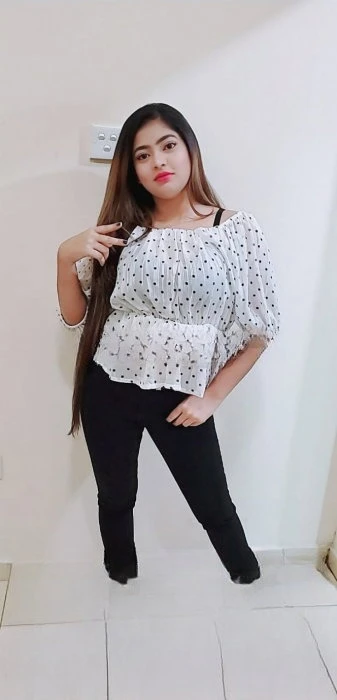 Tanyaa — 2 / 3