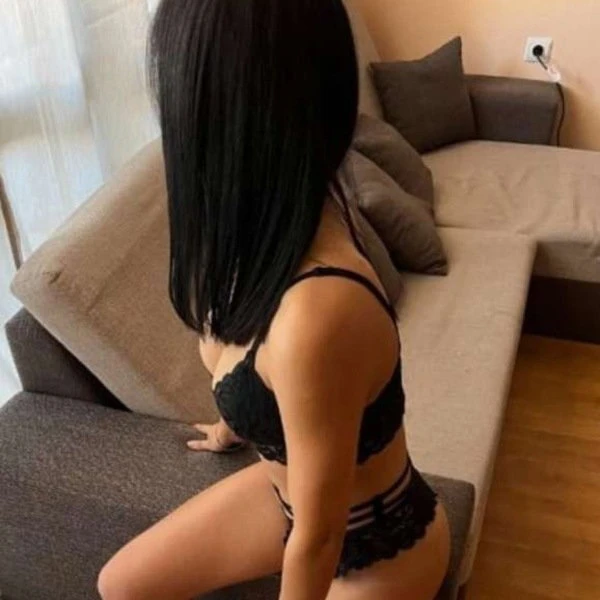 Mia181 — 2 / 3