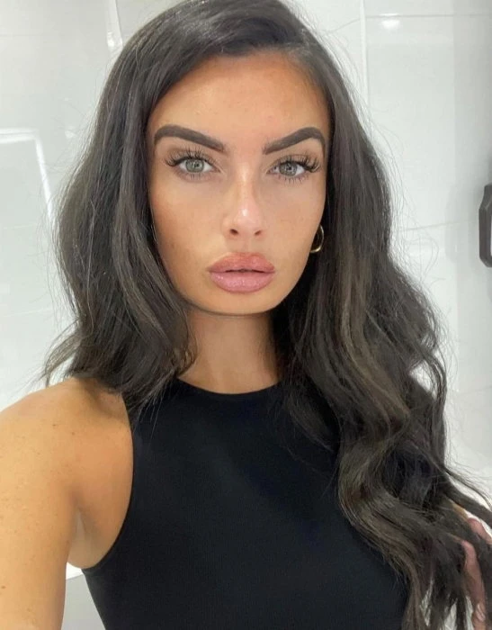Lola — 3 / 5