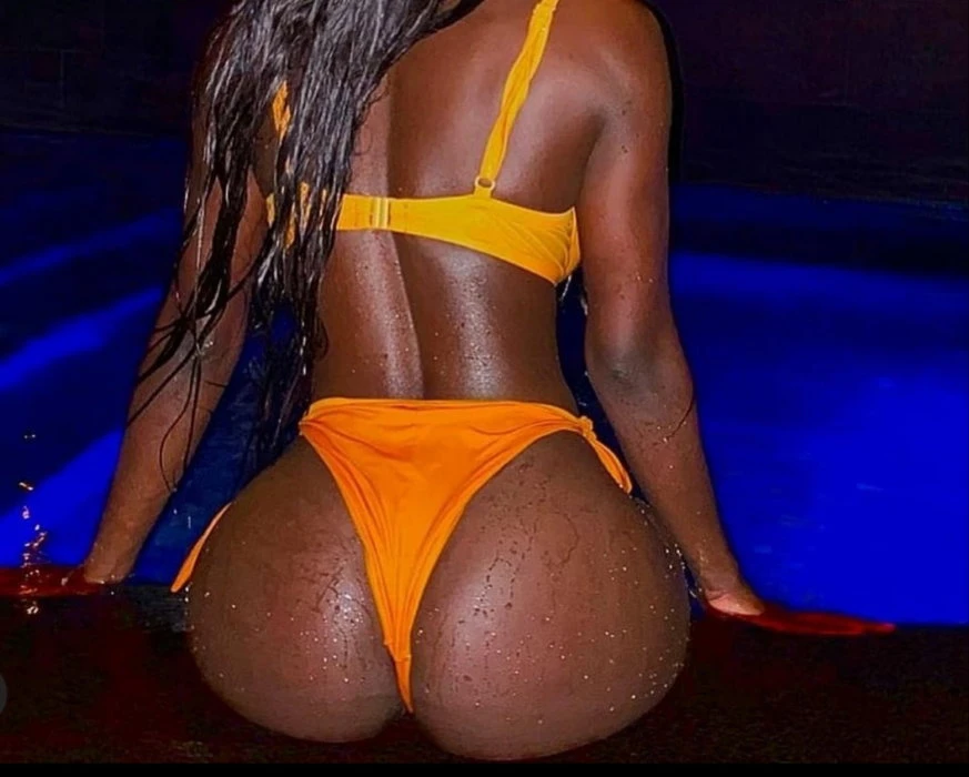 Neuza, Escort, Lisbon