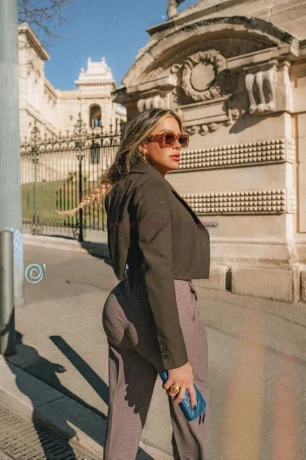 Jenny Bravo — 4 / 12