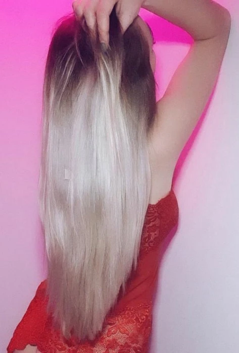 Milana — 2 / 3