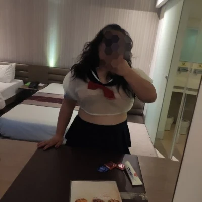 Meixiu Chen, Escort, Santa Rosa