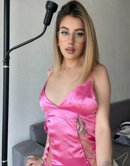 Ilona — 4 / 6