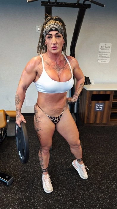 Danaxmuscles Pornstar — 8 / 11