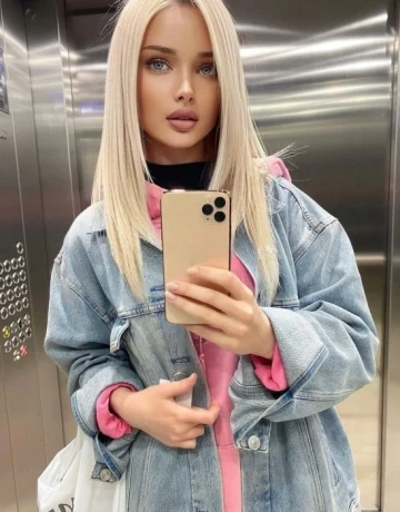 Mollie — 2 / 3