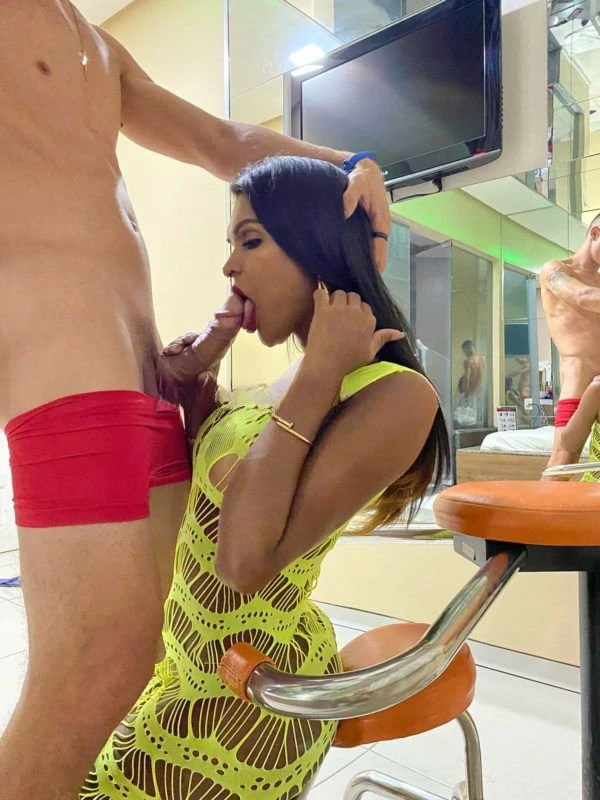 Thais Pocahontas — 2 / 12