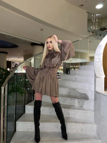 Николь — 9 / 46