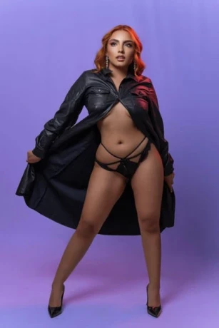 Camila aus Kolumbia 22 J — 2 / 3