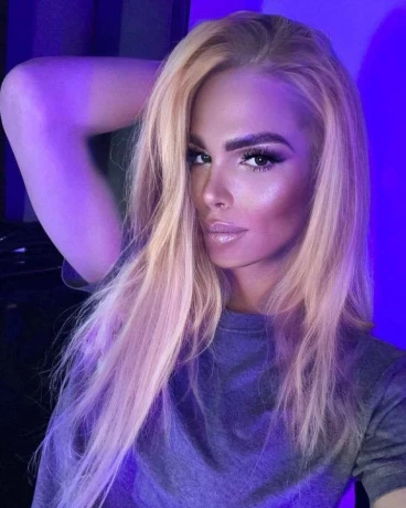 Tayra Oliveira — 5 / 6