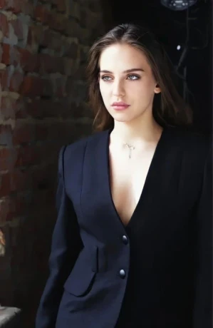 Alexandra — 2 / 14