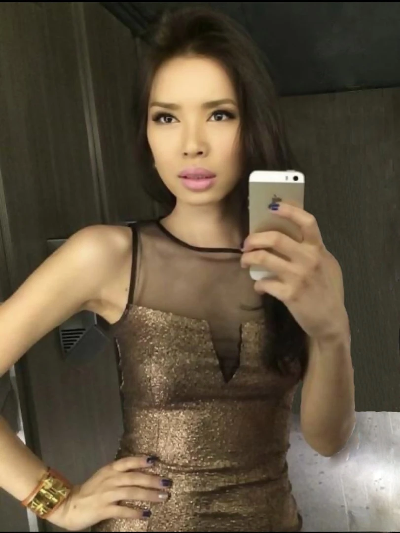 Hot Asian Girl In Oerlikon — 4 / 5