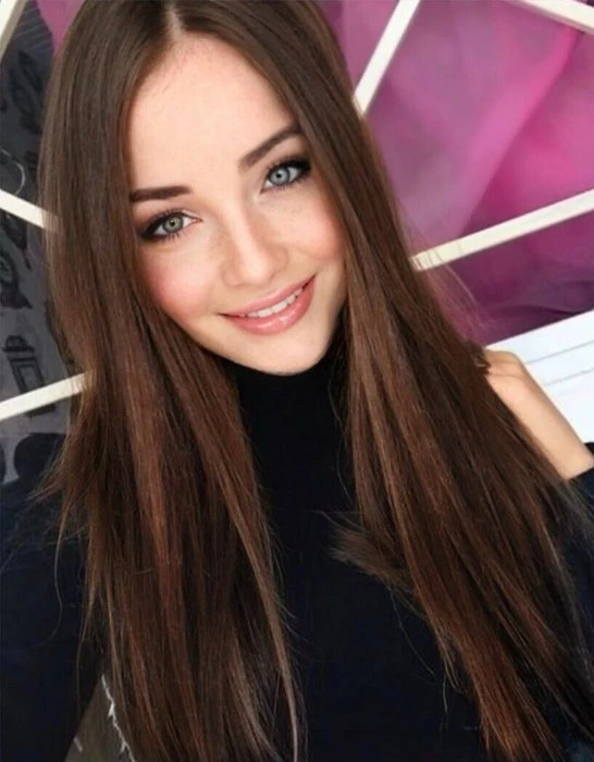Miley — 2 / 5