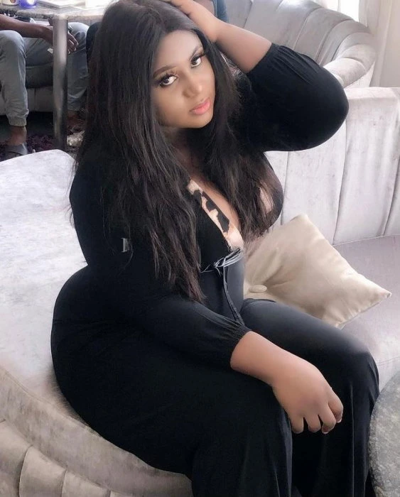 Moesha, Escort, Accra