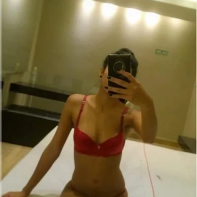 Nicol, Escort, Salzburg