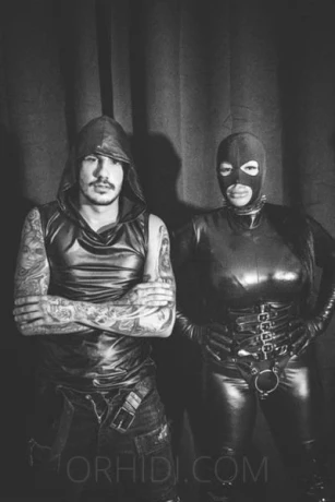 Domina Vicky — 12 / 24