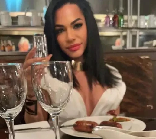 Queen Elizabeth — 11 / 14