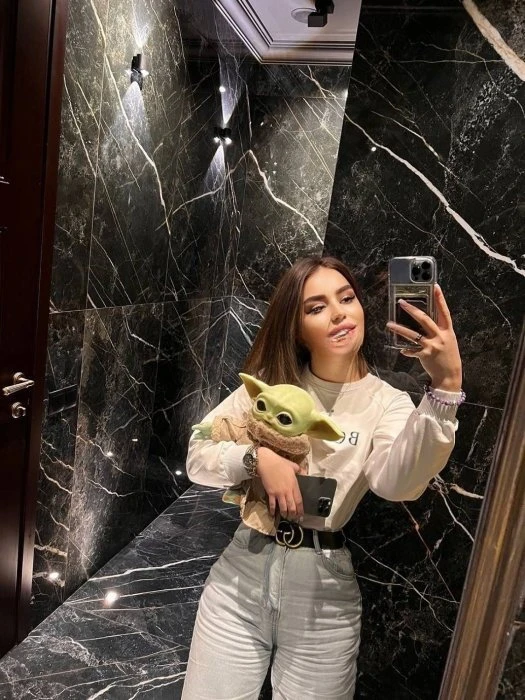 Eri, Escort, Jeddah