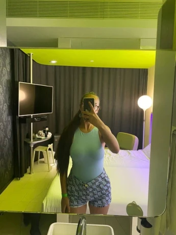 Malika - wenn Geilheit einen Namen hätte — 7 / 8