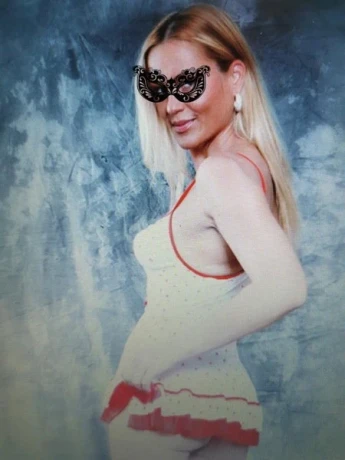 Anna Im Knusperhaus — 2 / 3