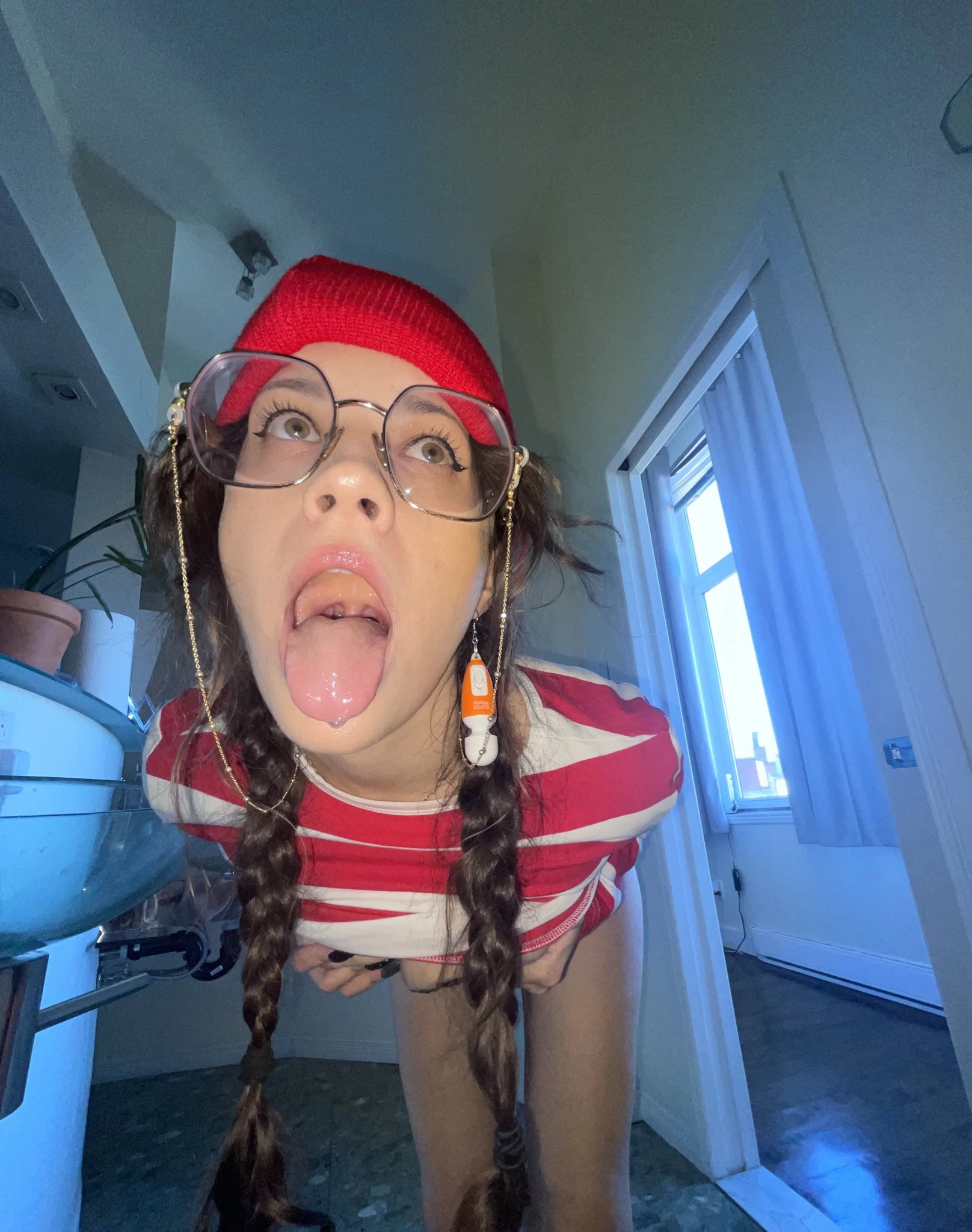 Coraline — 2 / 6