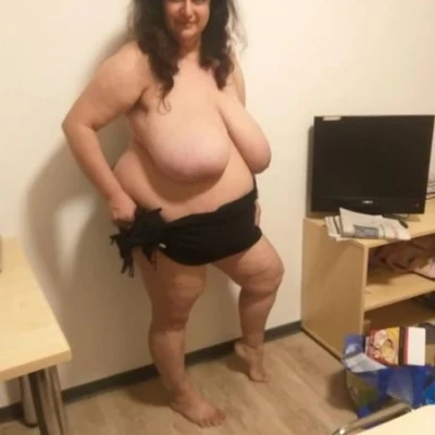 Molly Mendy, Escort, Gelsenkirchen